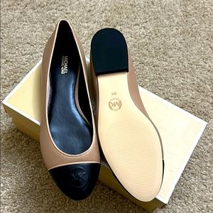 NWT Michael Kors flats